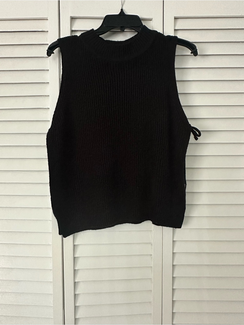 SHEIN Black Ribbed Mock Neck Sleeveless Tank size L